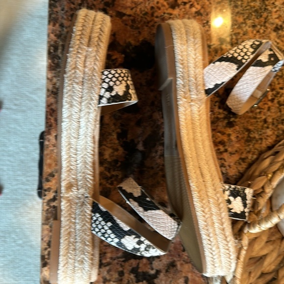 INC FAUX SNAKE SKIN CANDLES - 7M - Picture 3 of 5